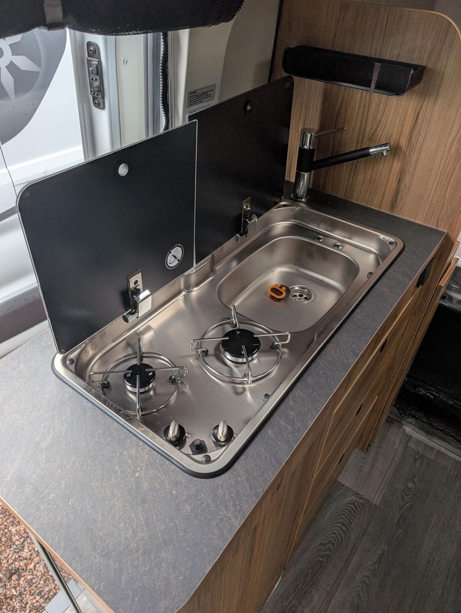 Fahrzeugabbildung Karmann Dexter 4x4 DE 560 AW 170 PS, AHK, RFK Tageszu.