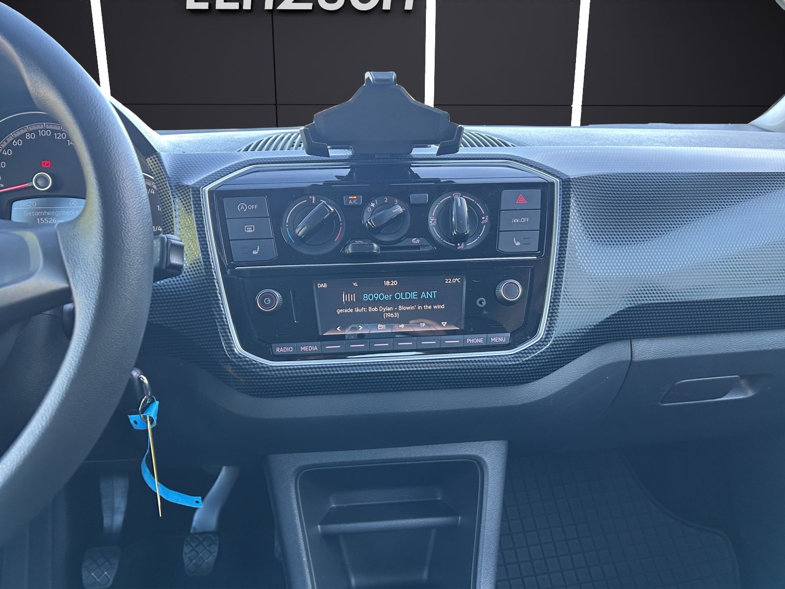 Fahrzeugabbildung Volkswagen up! Klima SHZ GRA RFK maps+more