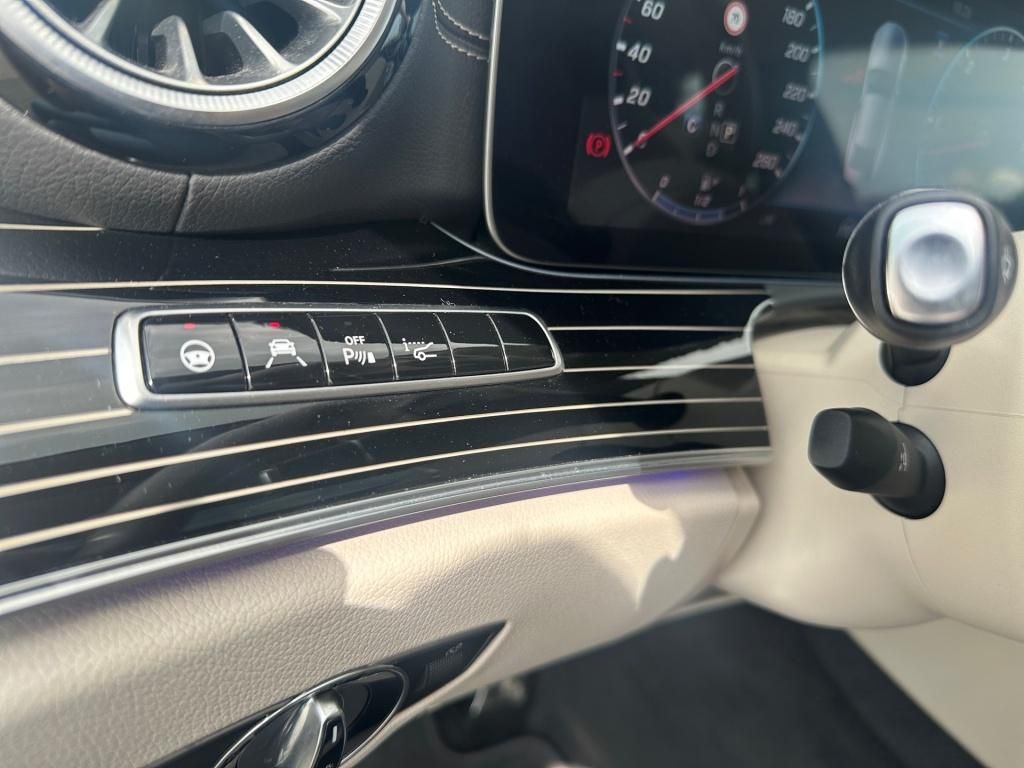 Fahrzeugabbildung Mercedes-Benz CLS 400 d 4M AMG AHK Airmatic ACC HUD Memo Sport