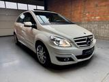 Mercedes-Benz B 200 Turbo 2.0 +NAVI+PANO+LEDER+BI-XENON+SHZ+ - Mercedes-Benz B-Klasse Gebrauchtwagen in Frankfurt