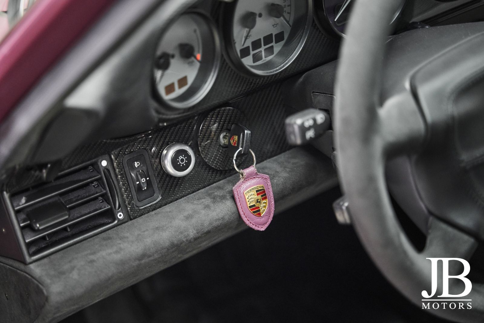 Fahrzeugabbildung Porsche 993 Carrera RS Optik Neuaufbau Recaro Carbon