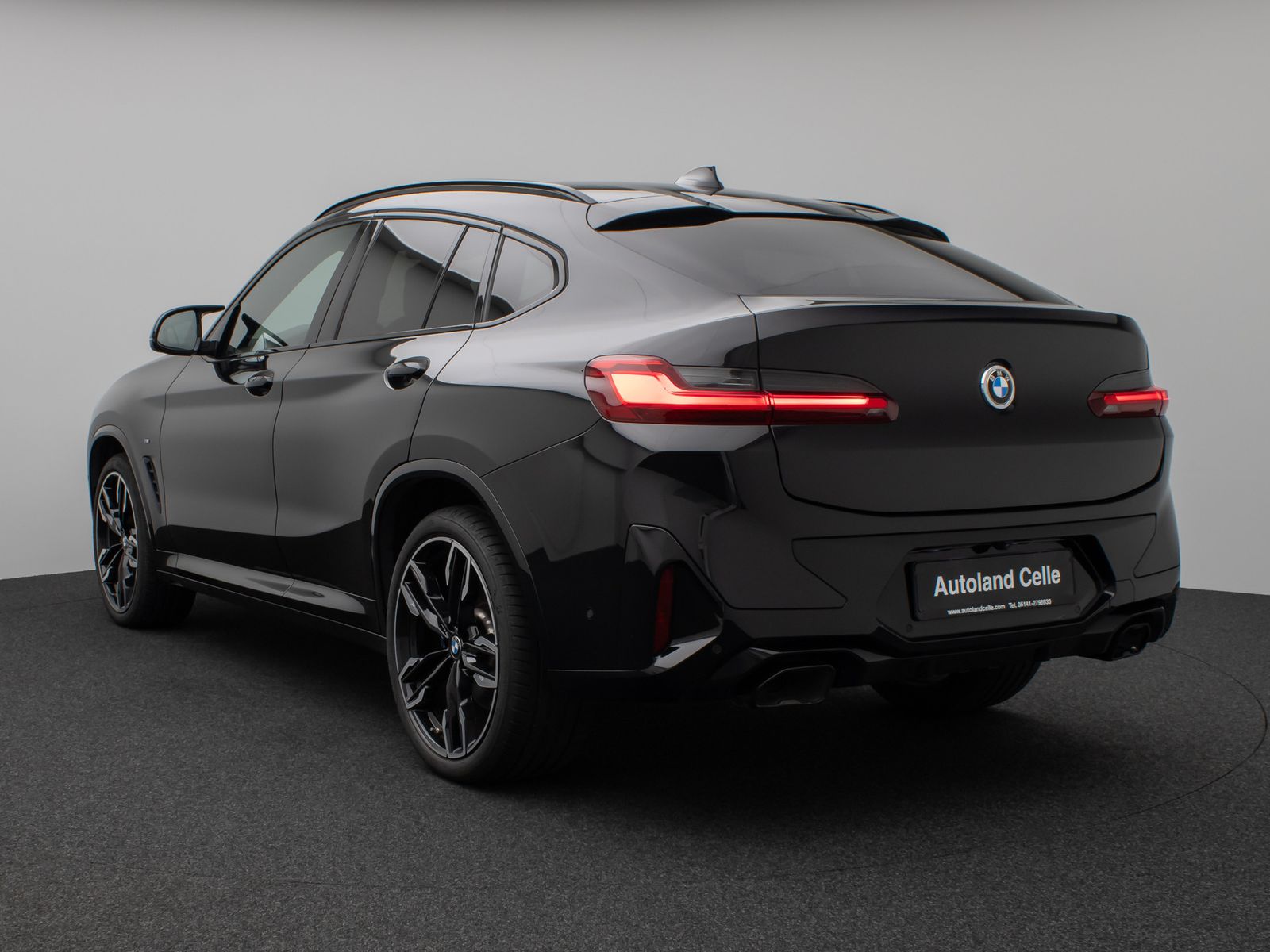 Fahrzeugabbildung BMW X4 M40i Kamera Laser HUD DAB HiFi DisplKey 21"