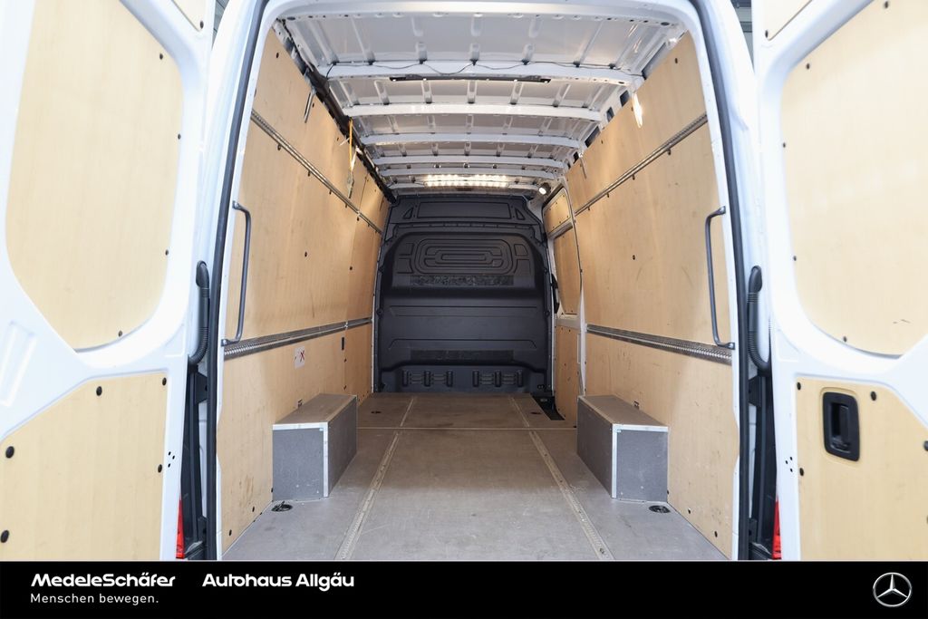 MERCEDES-BENZ Sprinter 2025
