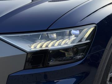 صورة مصغرة 12 لـ 2018 AUDI Q8