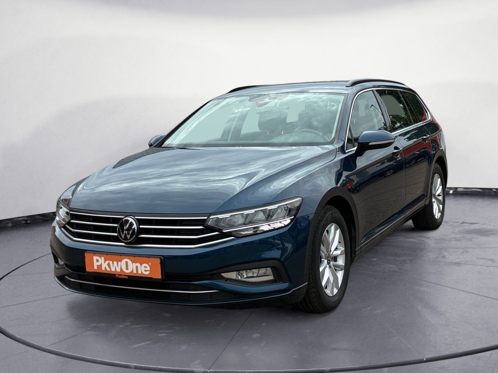 Volkswagen Passat Variant - 1