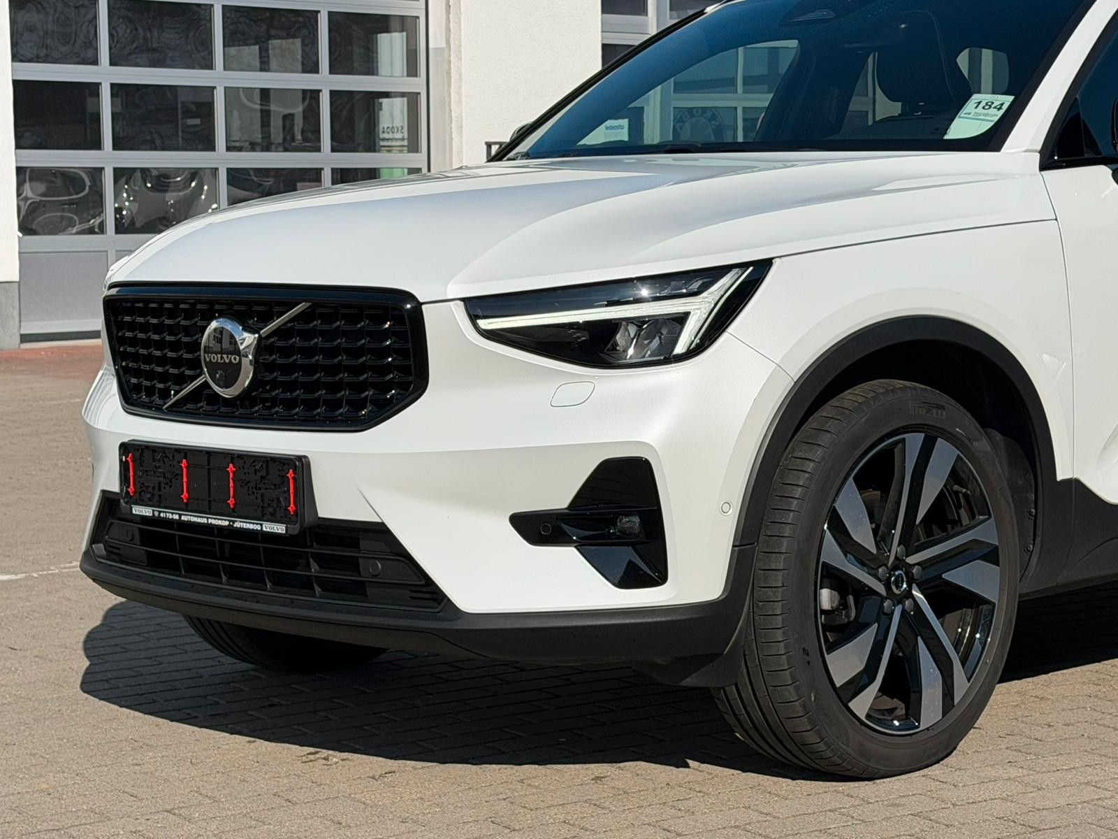 Fahrzeugabbildung Volvo XC40 B4 AWD Ultimate Dark*PANO*STDHZG*360°*ACC