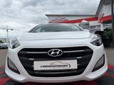 Hyundai i30 1.6 CRDI cw blue Trend*Navi*Kamera* - Hyundai i30: Crdi