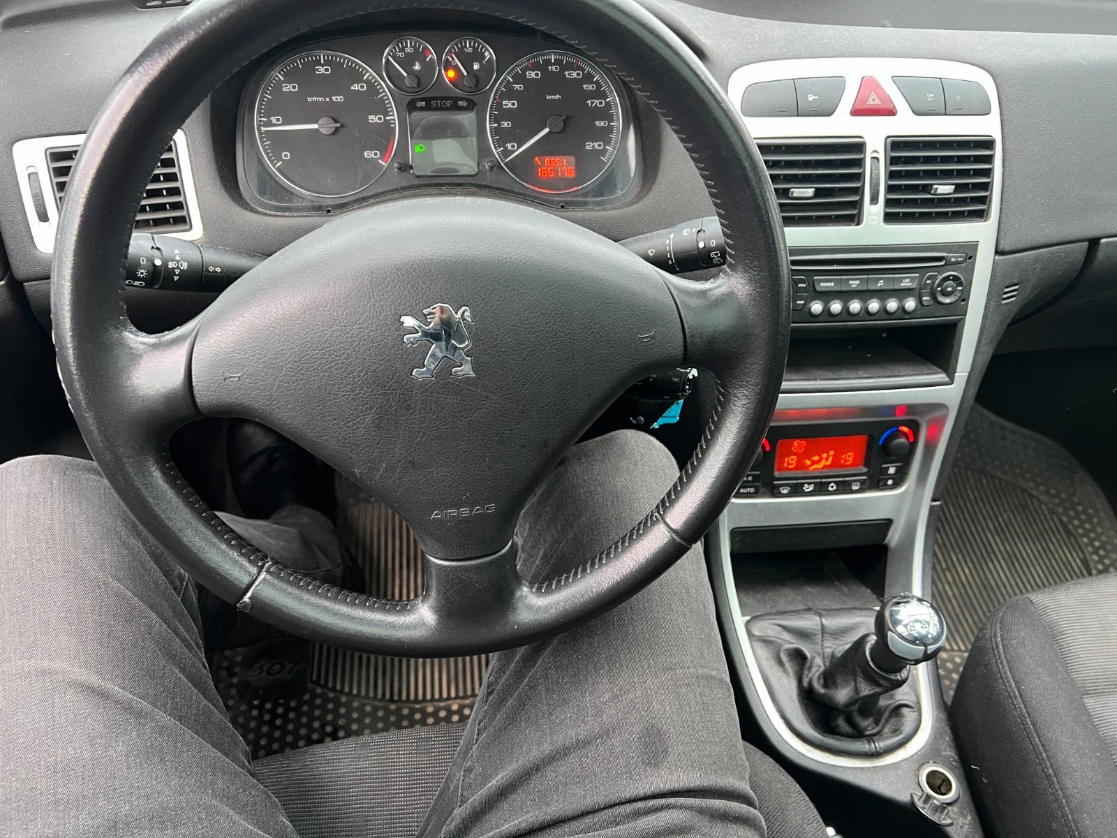 Peugeot 307 2006 — photo 16
