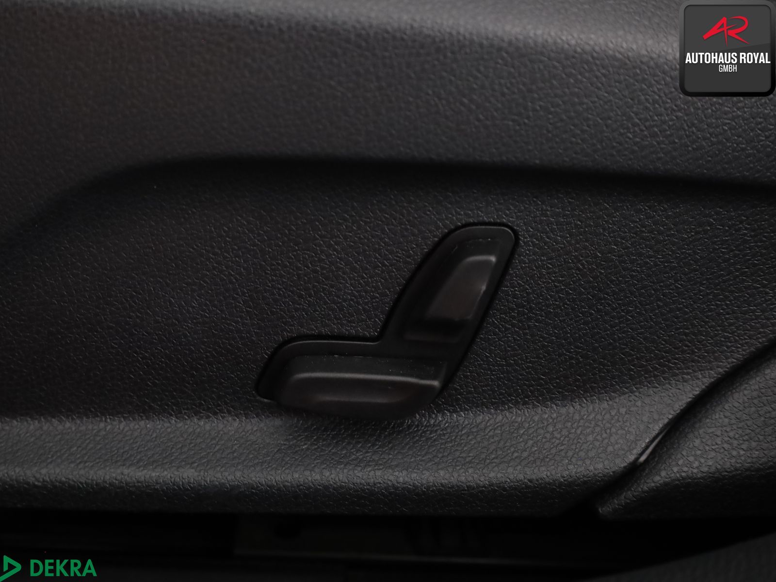 Mercedes-Benz C 220 d T 3x AMG NIGHT PANO,KEYLESS,AHK,CARPLAY foto 24