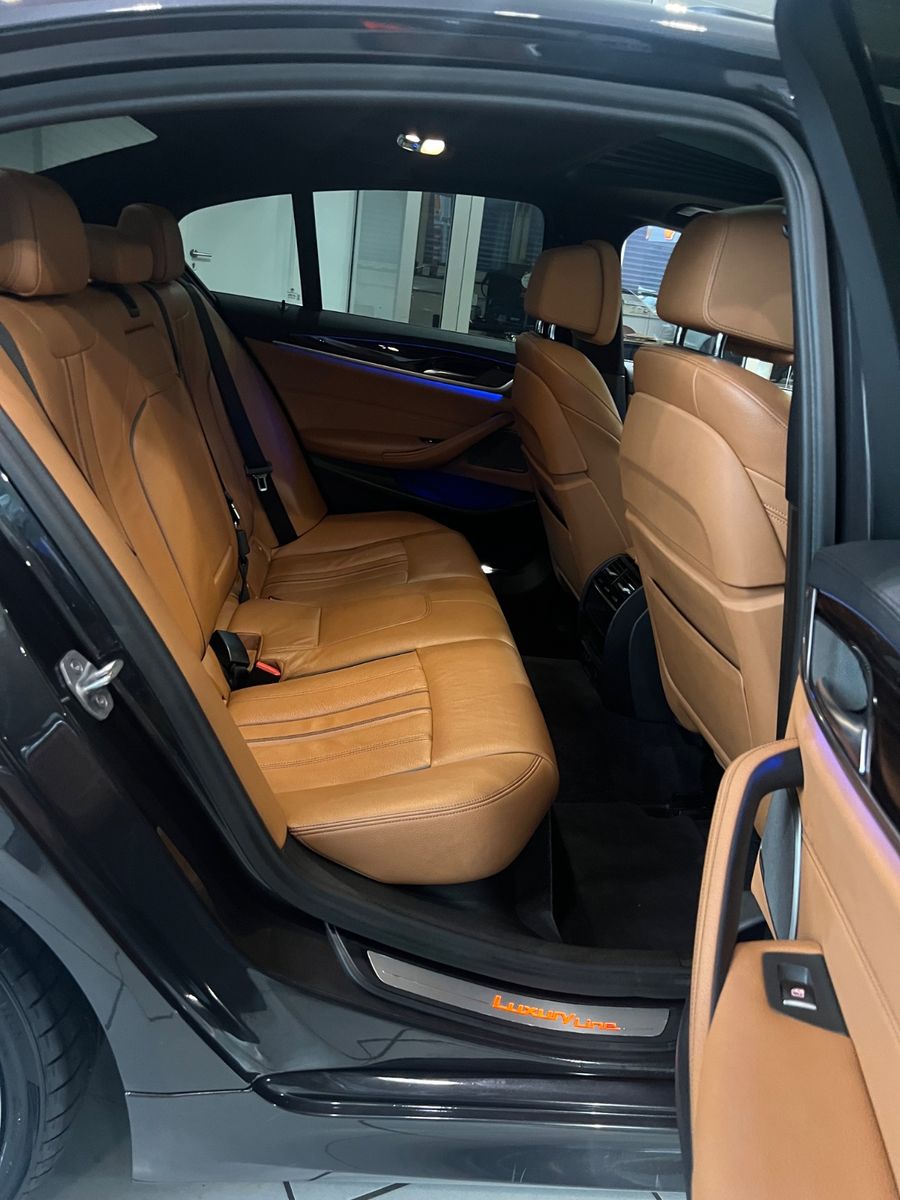 Fahrzeugabbildung BMW 530 d Lim. Luxury Line M Sport optik