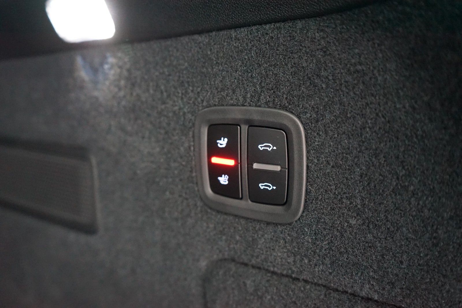 Porsche Cayenne E-Hybrid/154km/LUFT/PANO/AHK/14W/21z foto 19