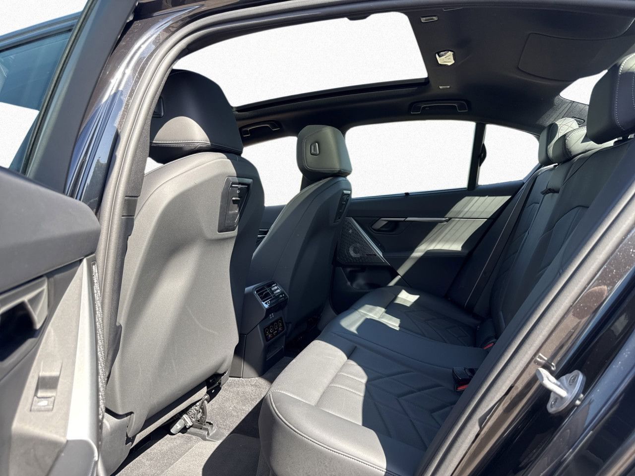 BMW i5 - Bild 16