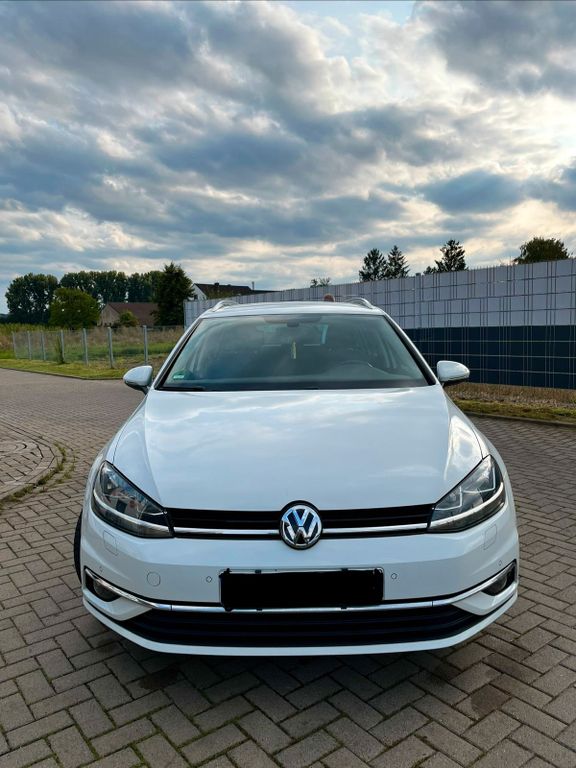 Image of Volkswagen Golf