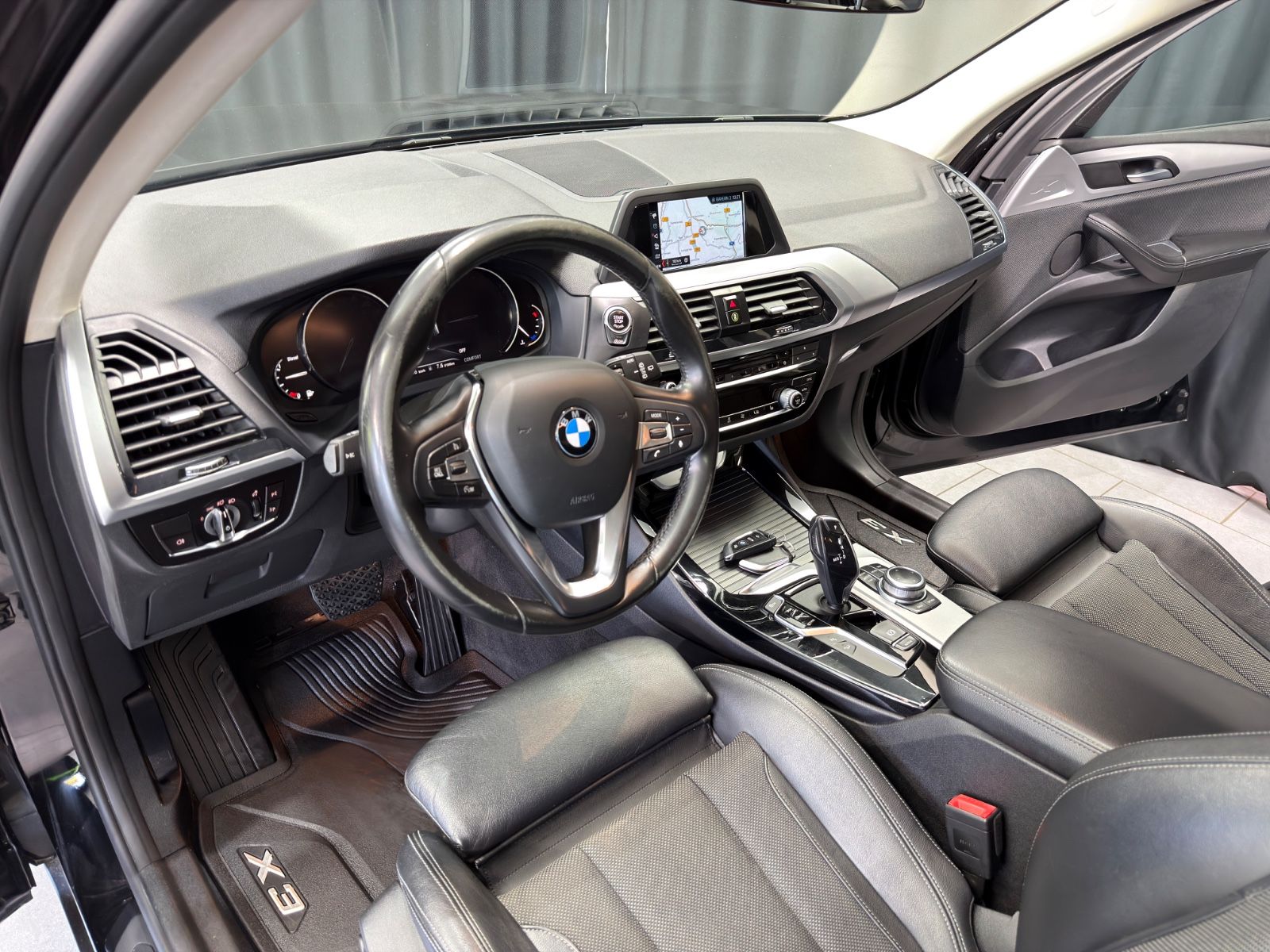 Fahrzeugabbildung BMW X3 xDrive 30d Advantage|HIFI|NAVI|AHK|
