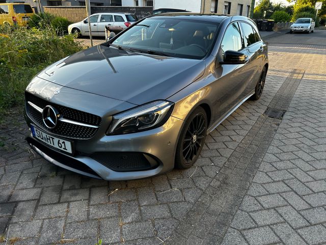 MERCEDES-BENZ A 180 d AMG Line Sport