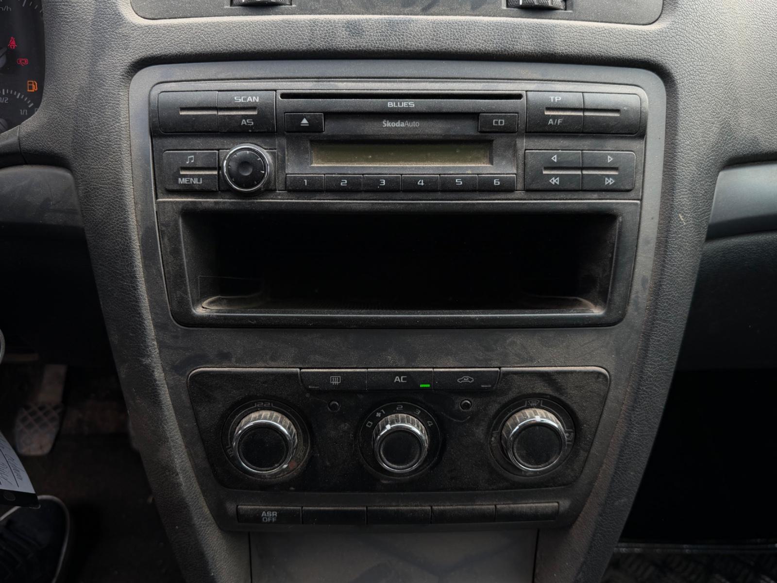 Skoda Octavia 2010 — photo 9