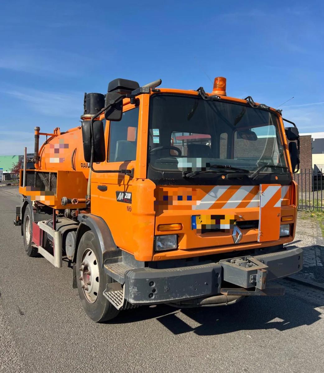 Renault M210 / VACCUUM PUMP COMET RPM 550 / HOLLAND TRUC