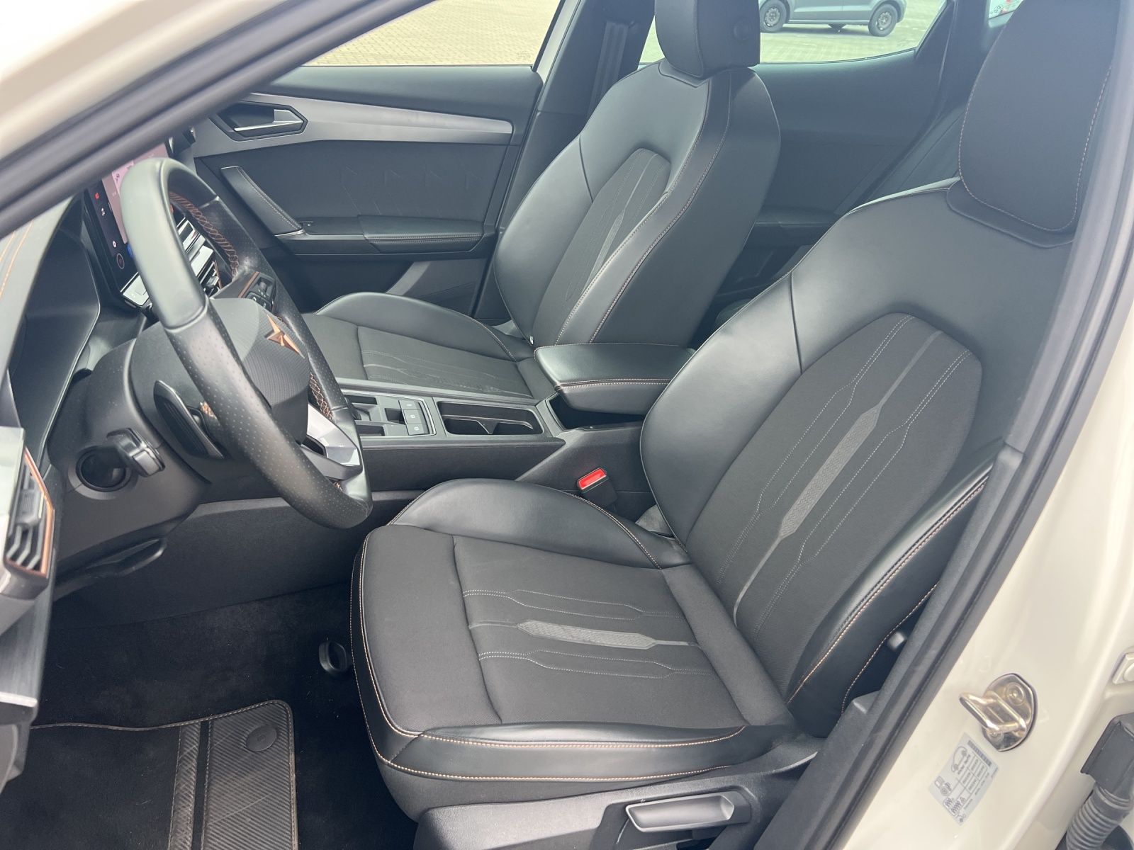 Fahrzeugabbildung CUPRA Formentor TSI DSG 4Drive LED Navi Pano AID ACC R