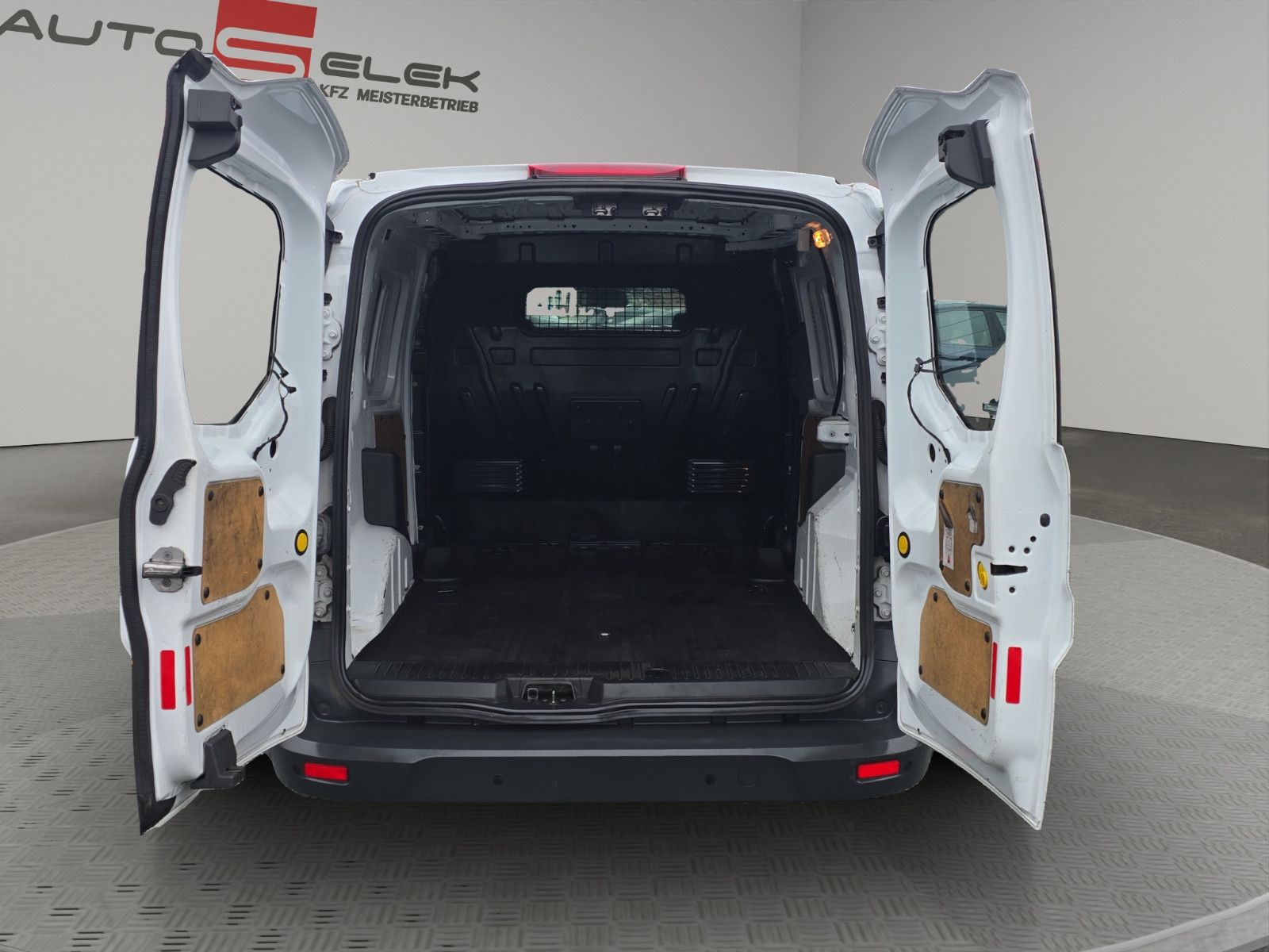 Fahrzeugabbildung Ford Transit Connect Kasten 8 FACH BEREIFT
