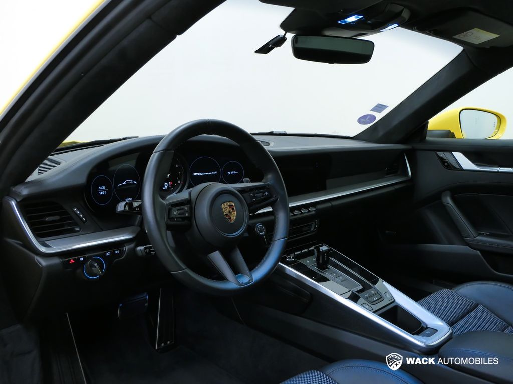 PORSCHE 911 2019