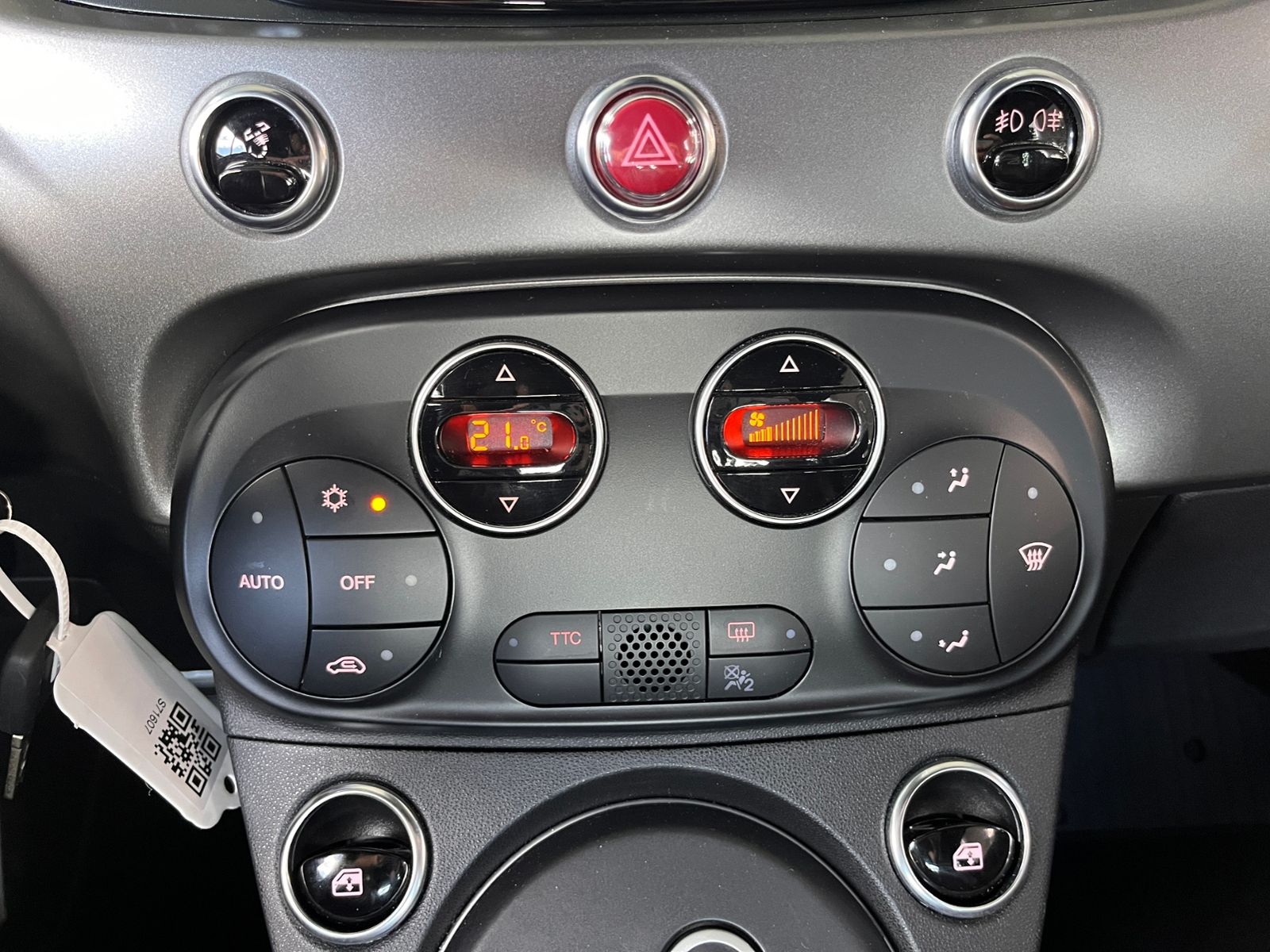 Fahrzeugabbildung Abarth 595C  Xenon NAVI ALU