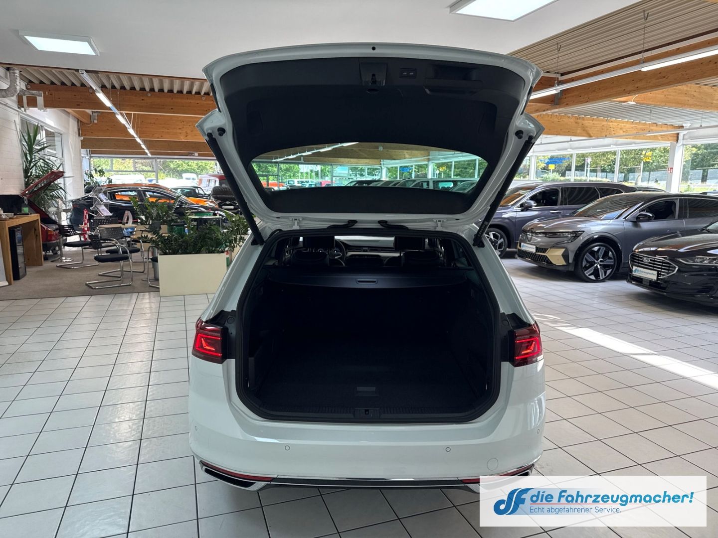 Fahrzeugabbildung Volkswagen Passat Variant GTE 1.4 TSI Plug-In Hybrid EU6d S