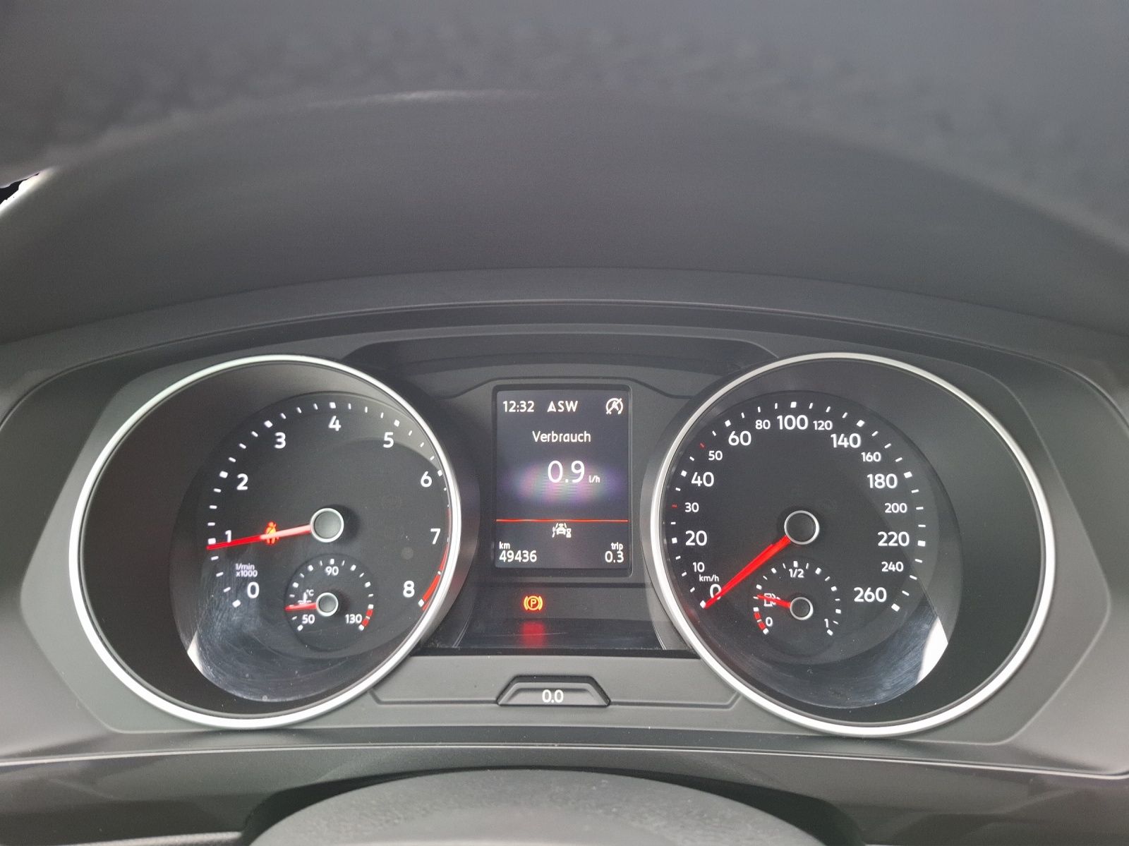 Fahrzeugabbildung Volkswagen Tiguan TSI Active LED Navi ACC RFK SH 18"