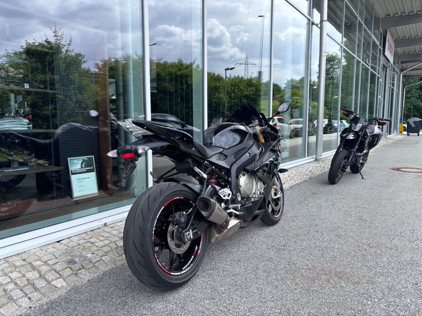 Fahrzeugabbildung BMW S 1000 RR K 46, Akrapovic, Windschild getönt,