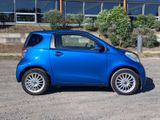 Toyota IQ 1,0-l-VVT-i Multidrive, TÜV + 8 Reifen neu - Toyota IQ: Privatanbieter