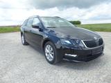 Skoda Octavia Ambition Combi*Autom*AHZV*SHZG*NAVI* - Skoda Octavia von privat