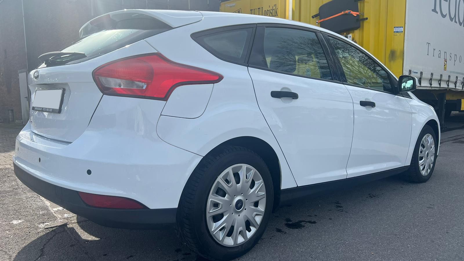 FORD Focus 1,6 Ti-VCT Lim. Ambiente PDC Klima Servo