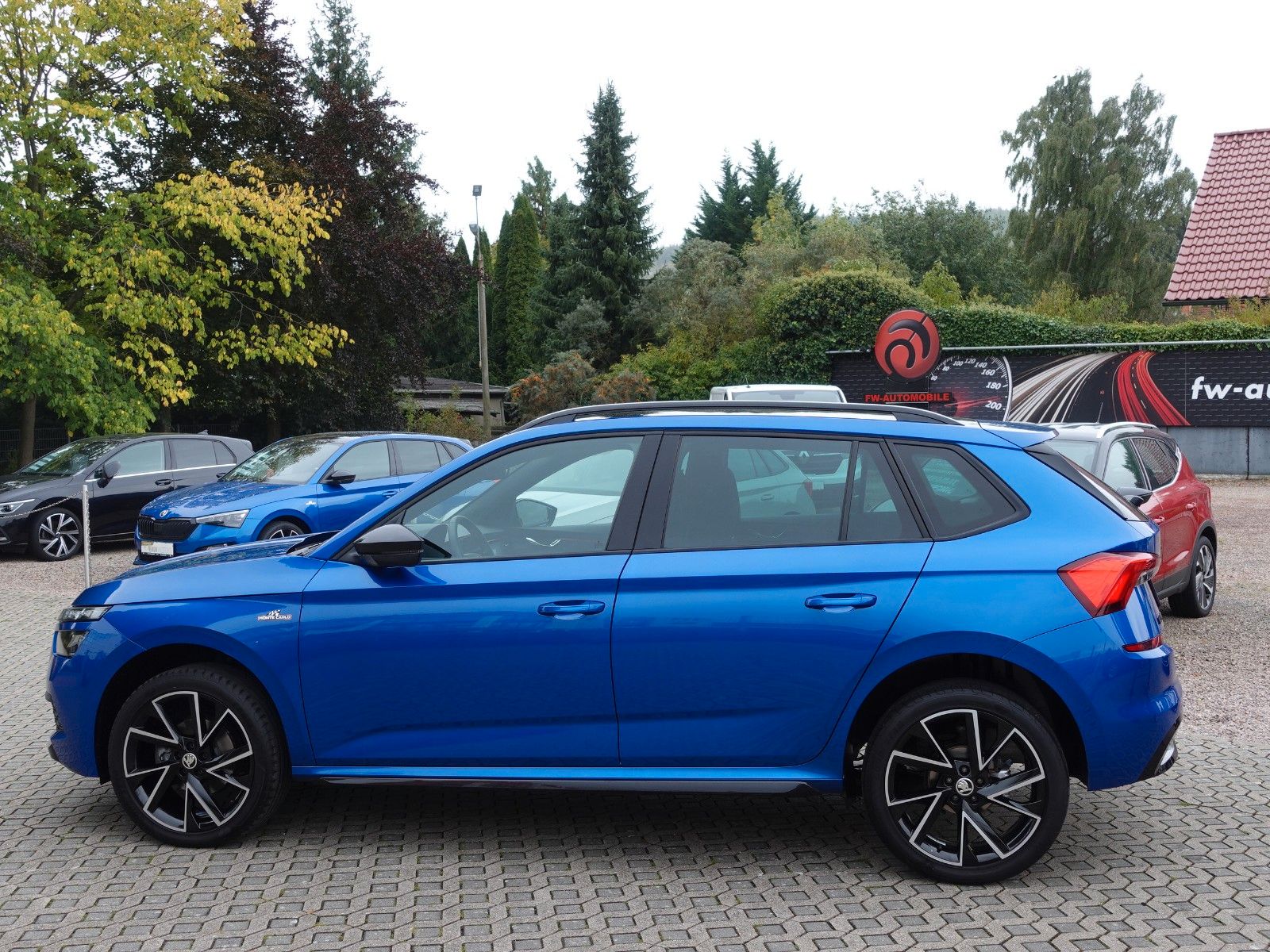 Fahrzeugabbildung SKODA Kamiq 1.5 TSI ACT MONTE CARLO LED/Navi/RFK/18"/.