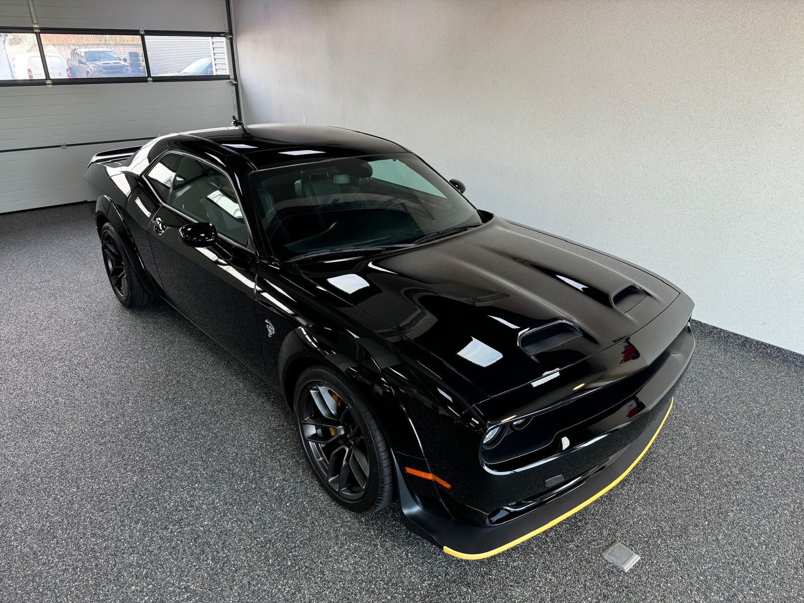 Fahrzeugabbildung Dodge HELLCAT JAILBREAK -LAST CALL-YELLOW CALIPERS