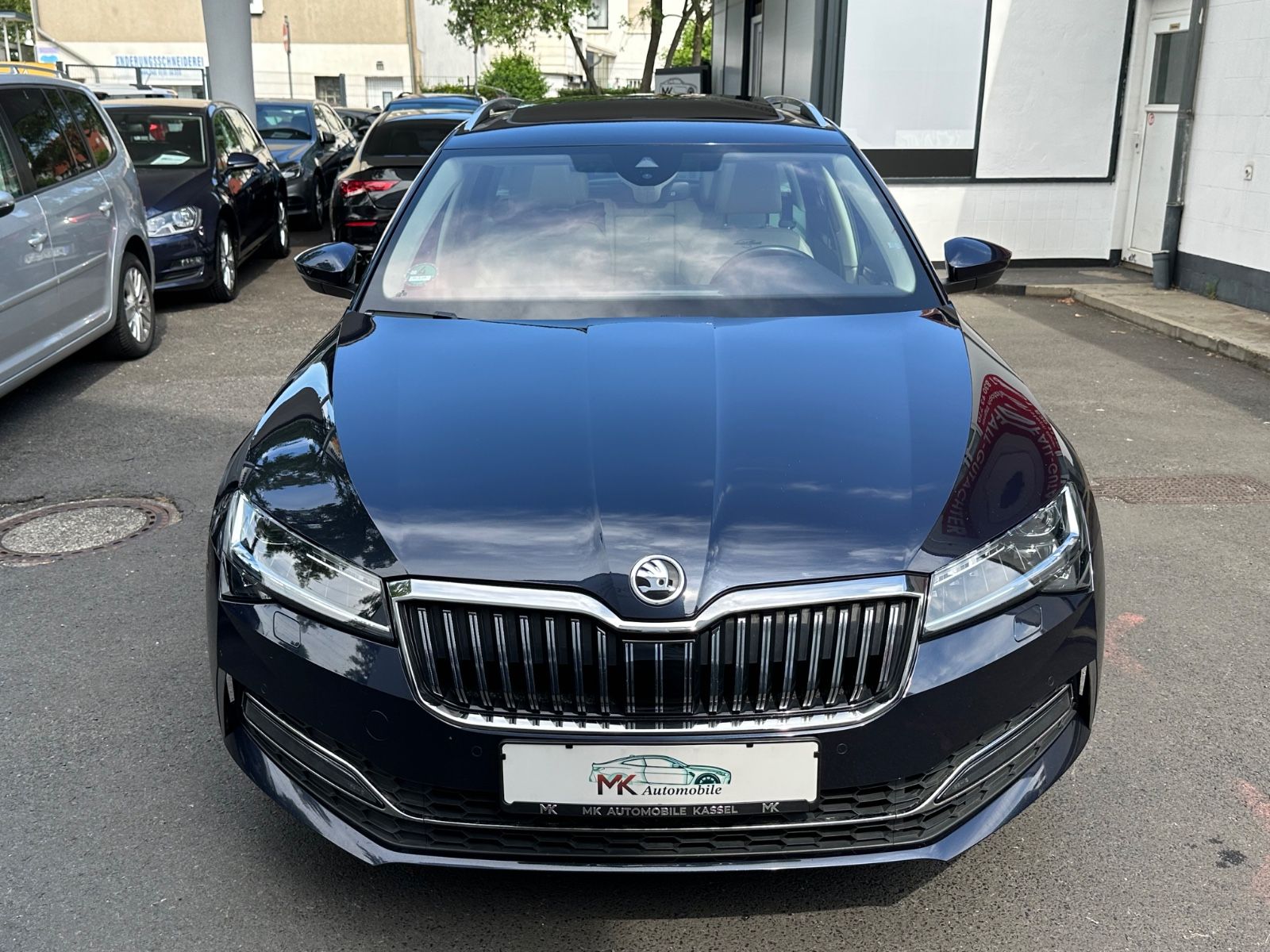 Skoda Superb Combi L&K 4x4 Leder Standhzng AHK Pano foto 2
