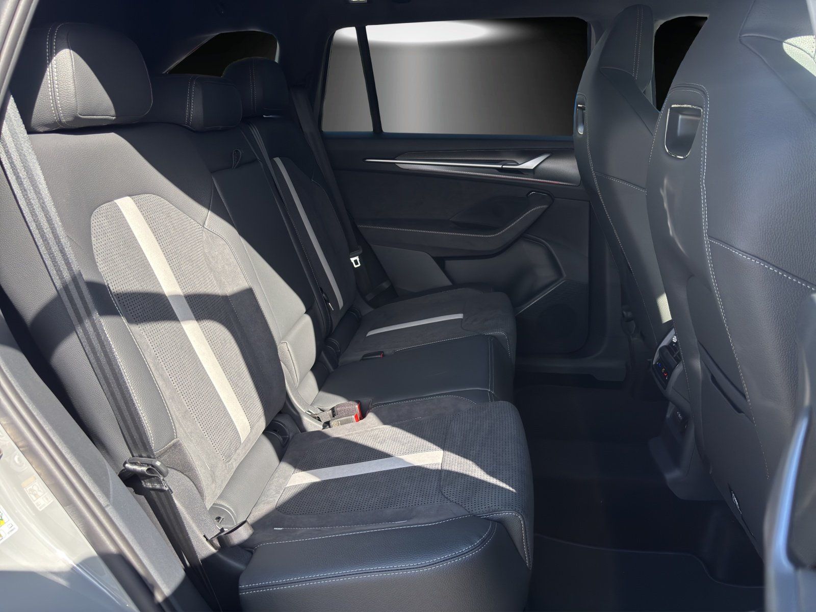 Fahrzeugabbildung SKODA Kodiaq Sportline 2,0TDI 142kW DSG 4x4/AHK/PANO