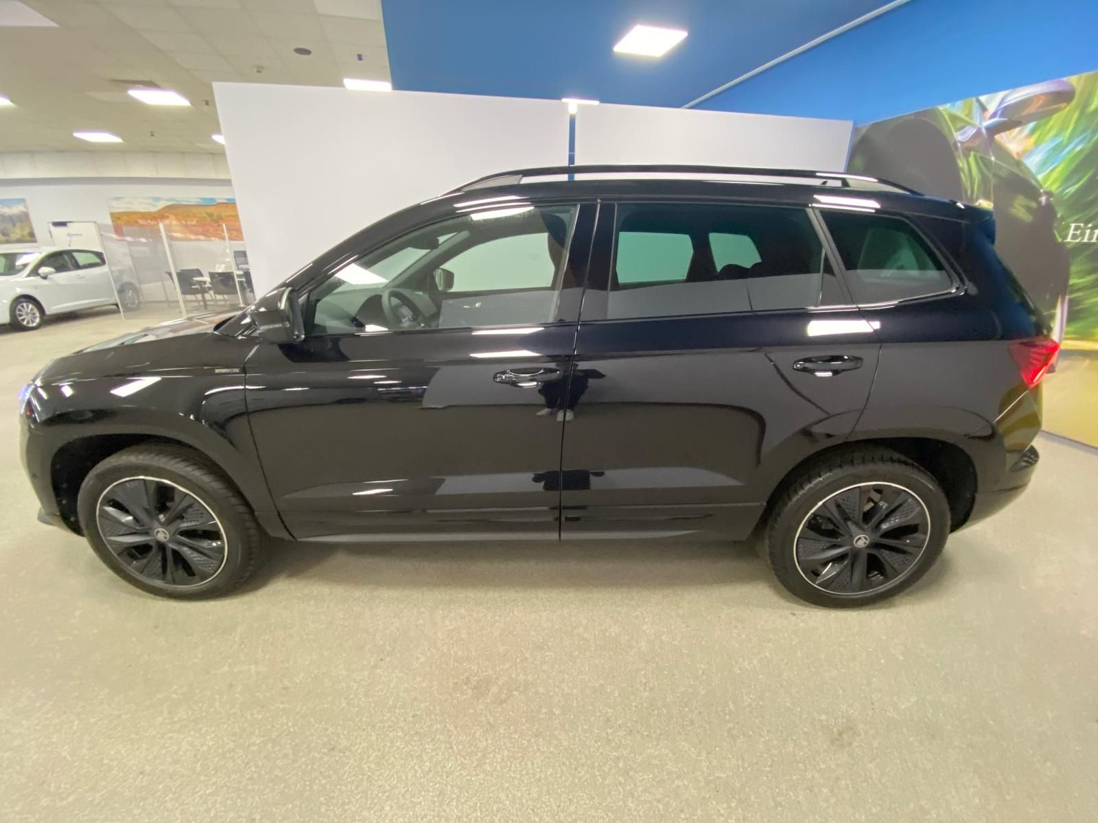 Fahrzeugabbildung SKODA Karoq 1.5 ACT SPORTLINE+5J GA+MATRIX+ACC+360+AHK