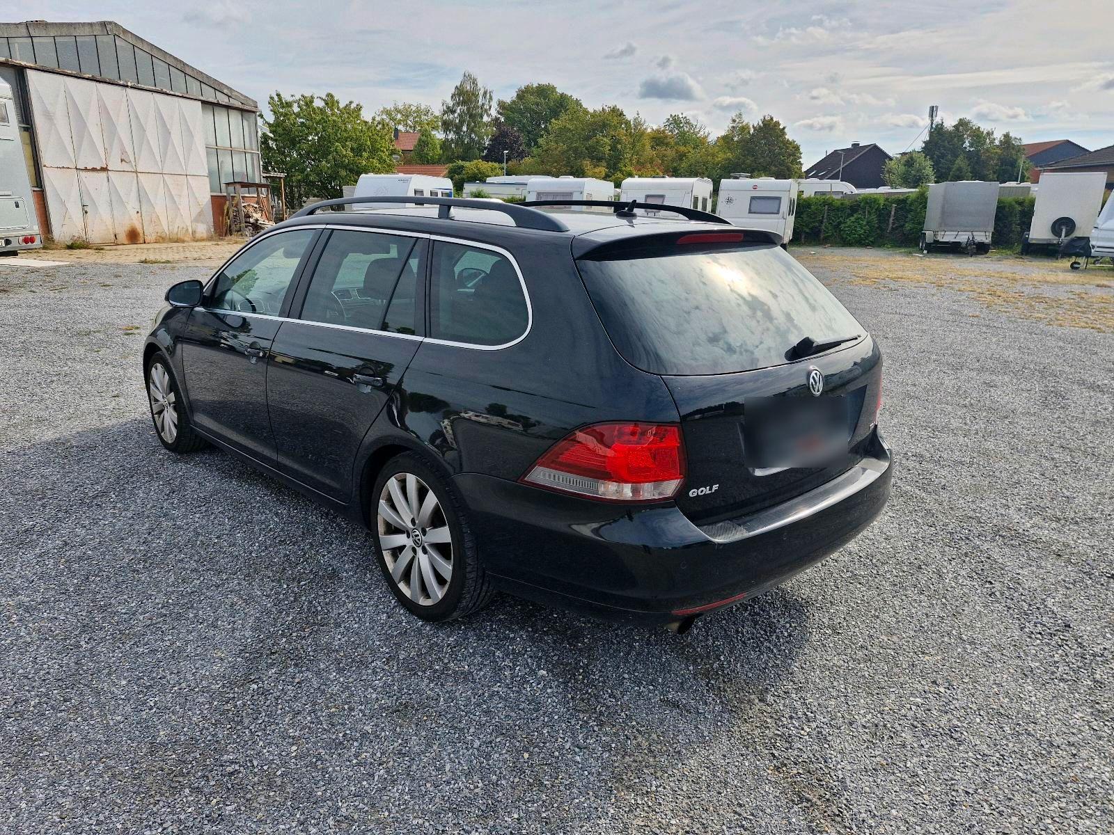 Volkswagen Golf 2012 — engine 105 HP (77kW)