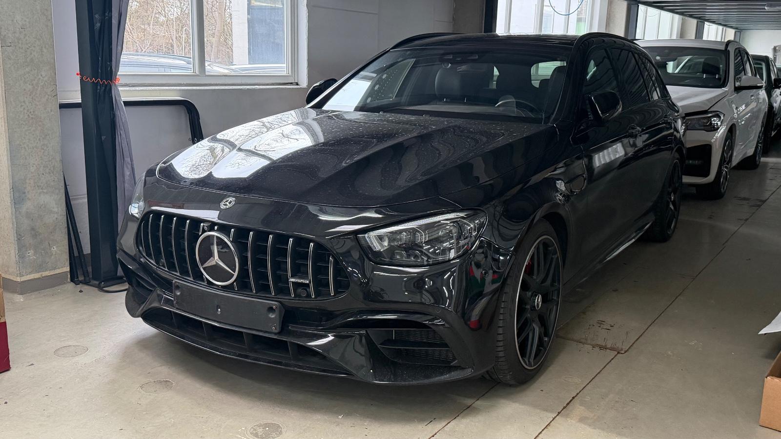 Mercedes-Benz E 63 S AMG 4Matic Pano/Hd-Up/Carbon/360°/Servosc