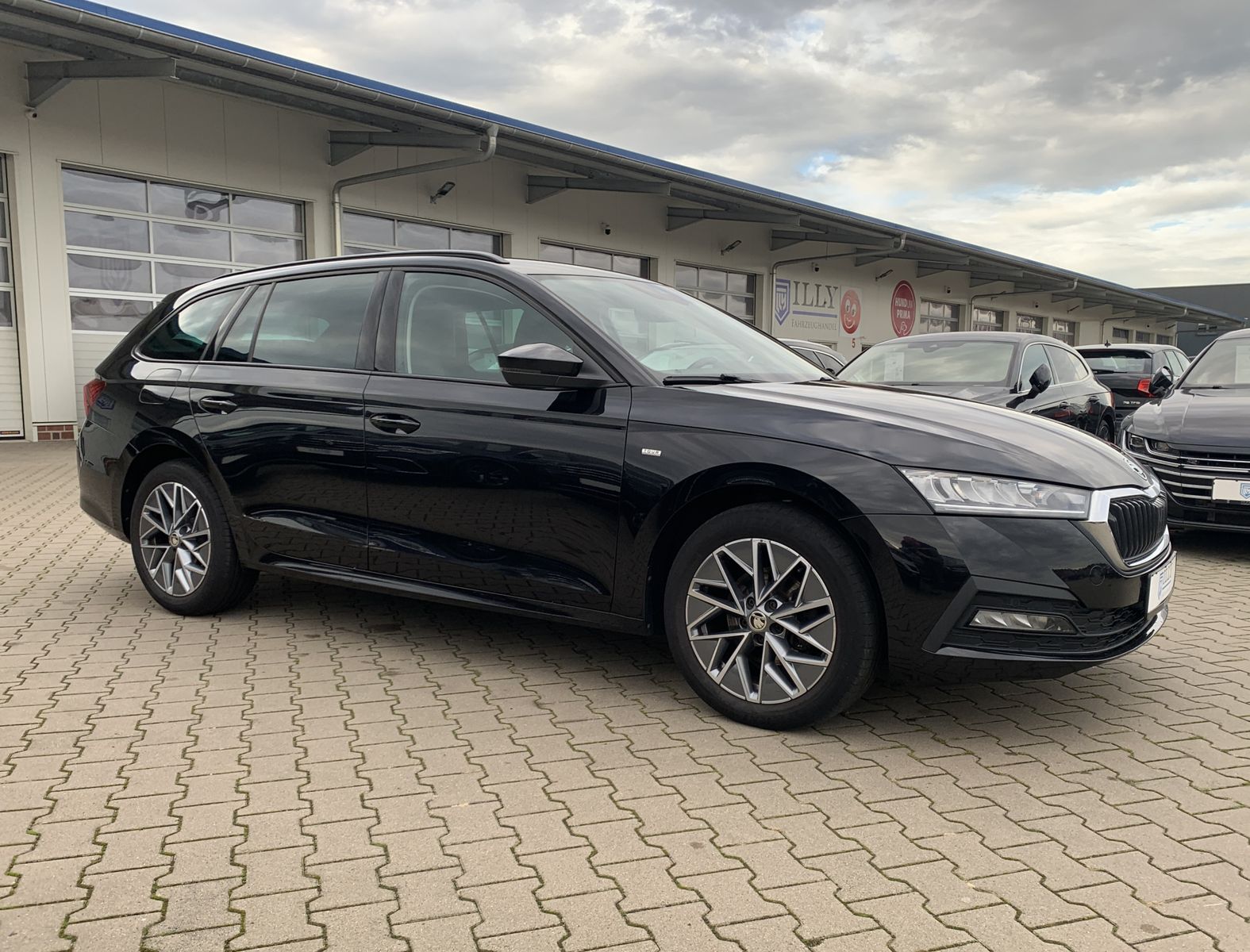Fahrzeugabbildung SKODA Octavia 2.0 TDI*ACC*Navi*SHZ*Klima*LED*