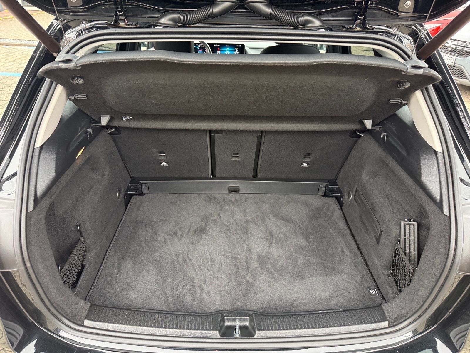 Fahrzeugabbildung Mercedes-Benz B 220 AUTOMATIK *AMG-LINE*BURMESTER* MEMORY*