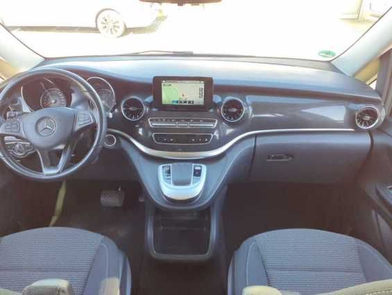 Fahrzeugabbildung Mercedes-Benz V 220 d Rise kompakt Nav SHZ 2,5t AHK RFK Tempom