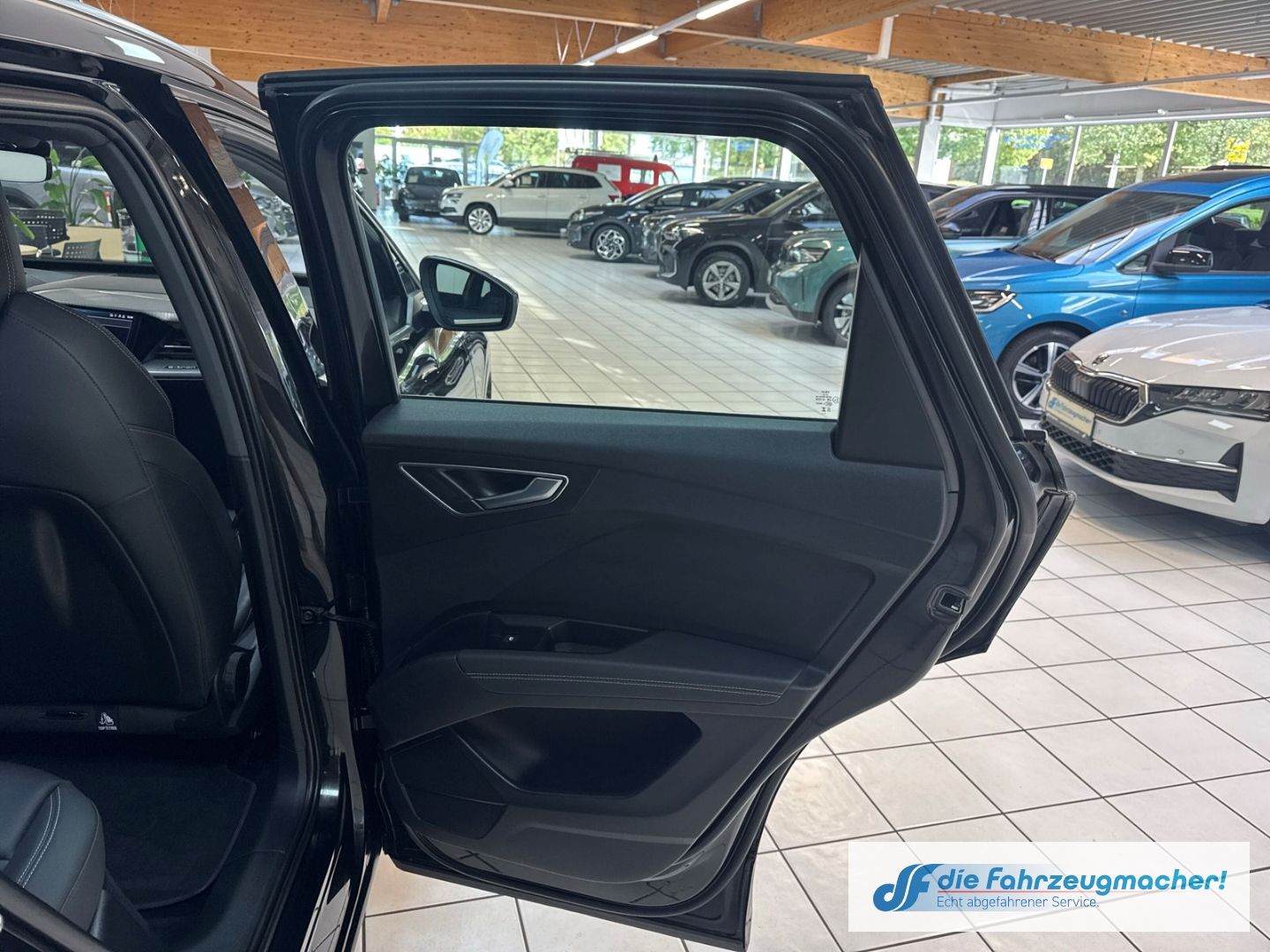 Fahrzeugabbildung Audi Q4 e-tron 45 quattro Sportpaket Navi Leder Digit