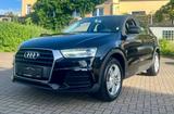 Audi Q3 Ultra 2.0TDI // Audi-Scheck. gepfl. - Audi Q3 mit Diesel-Antrieb: Schwarz