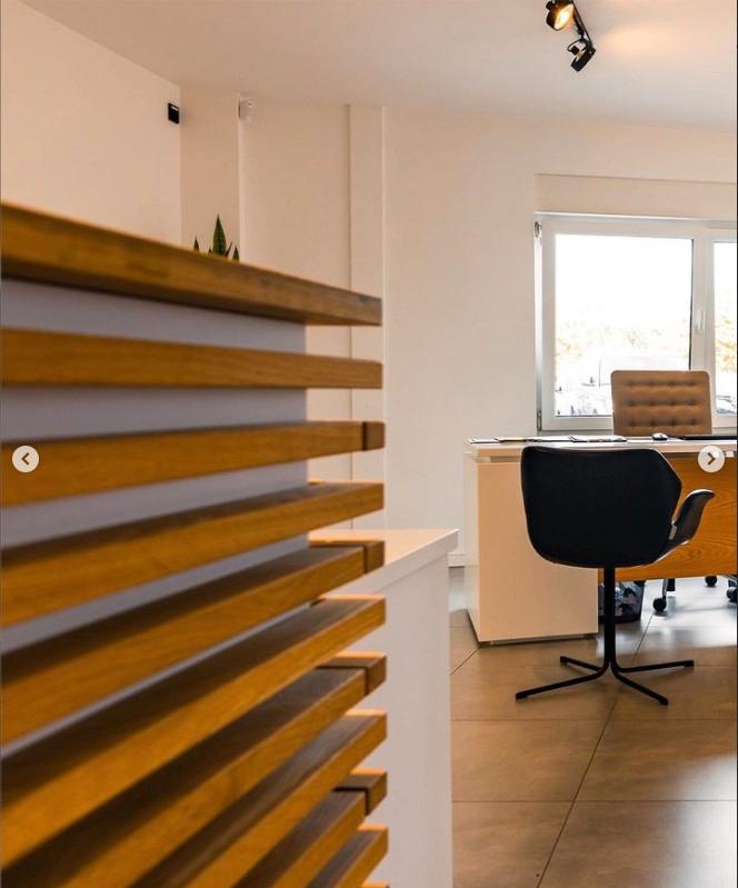 showroom-image-top