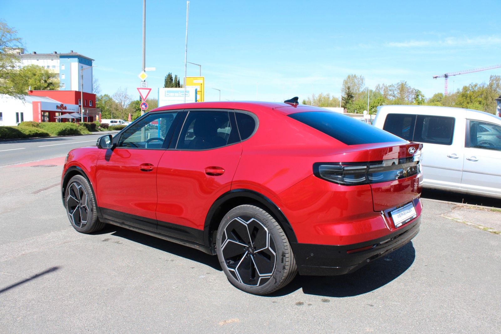 Ford Capri 79kWh AWD*21 Zoll*Fahrerassistent-Paket* imagem 2