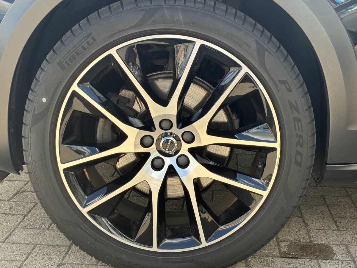 Volvo V90 Cross Country D4 AWD Pro  LED 360° NAVI AHK foto 17