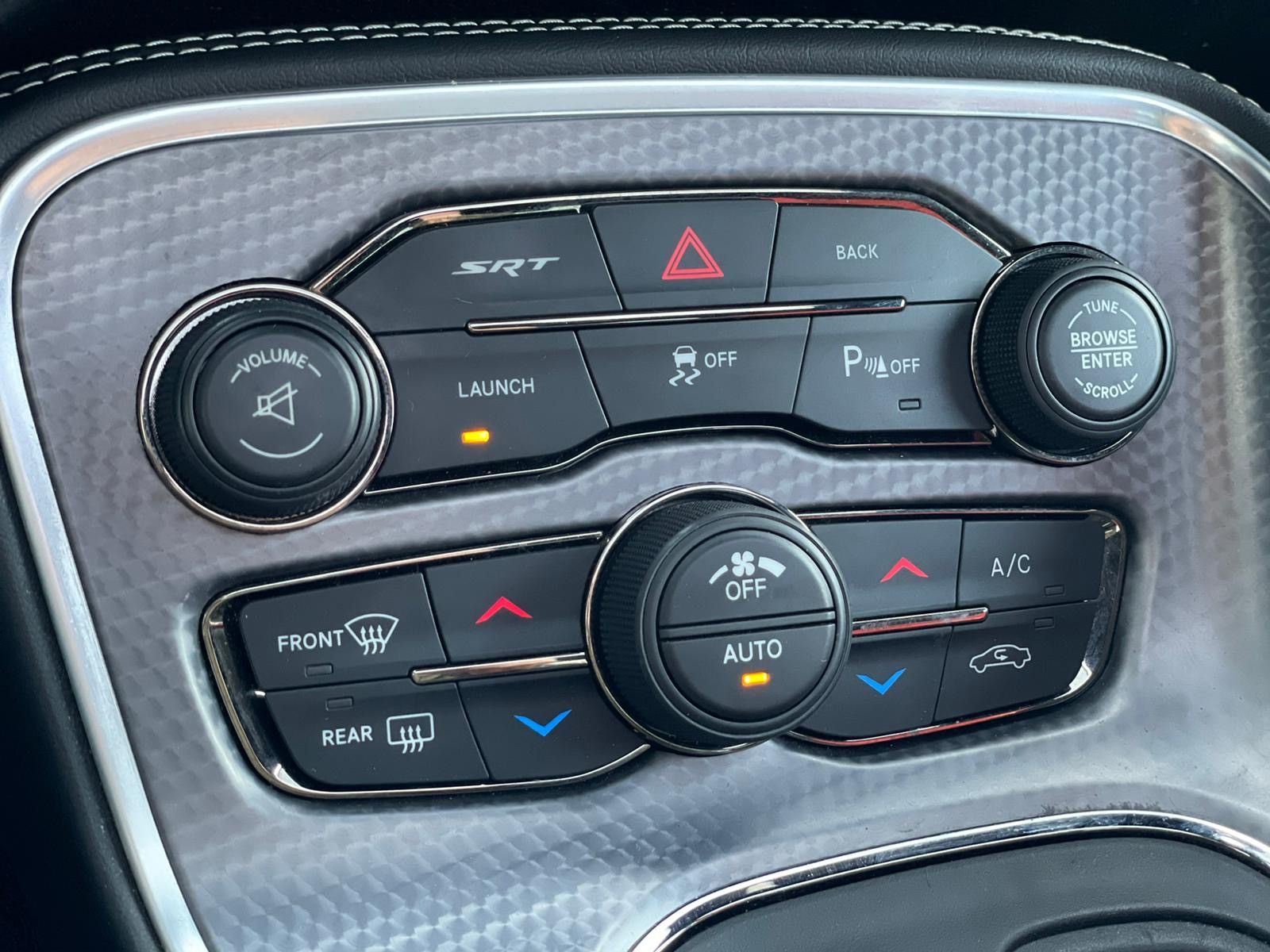 Fahrzeugabbildung Dodge Challenger HELLCAT Schiebed. HarmanKardon MwSt.