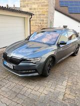 Skoda Superb 2.0 TSI 140kW DSG SPORTLINE COMBI SPO... - Skoda Superb mit Halbautomatikschaltung
