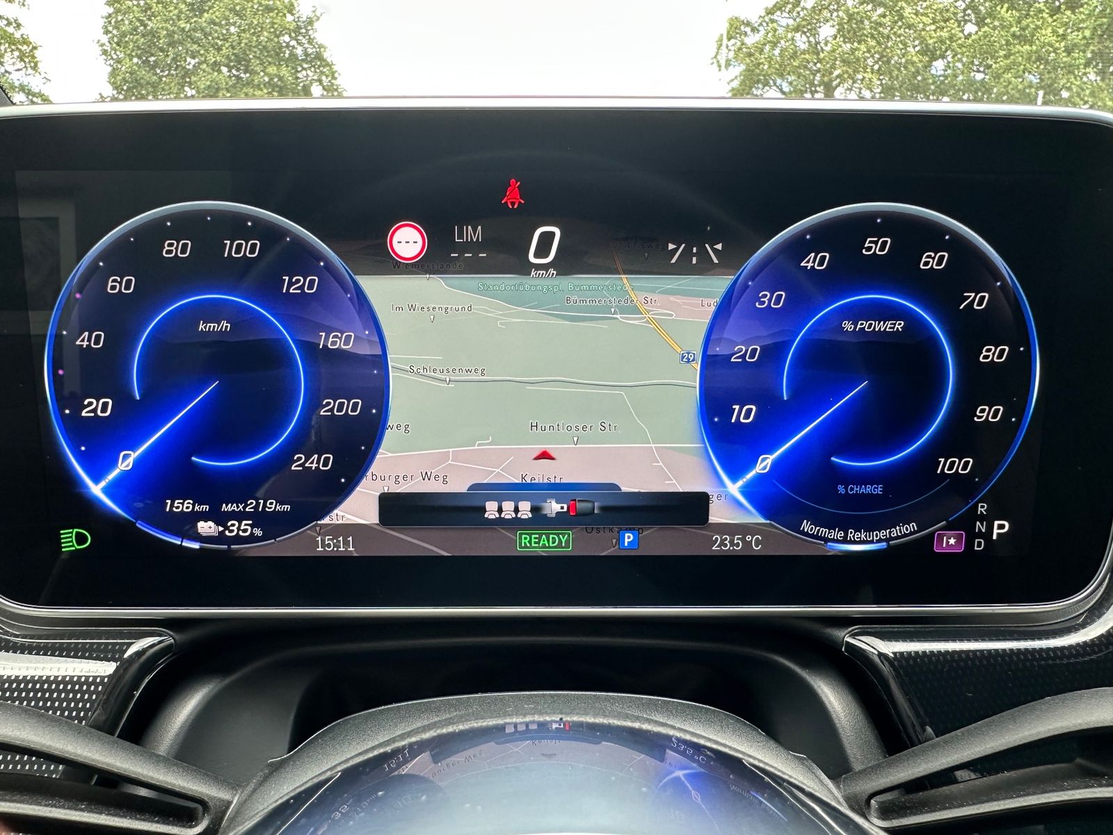 Fahrzeugabbildung Mercedes-Benz EQE 300 Electric Art NAV+LED+ACC+360GRAD+SHZ