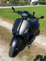 Vespa GTS 300 HPE SuperTech / Unikat Custom Rizoma - VESPA GTS 300 HPE SUPER
